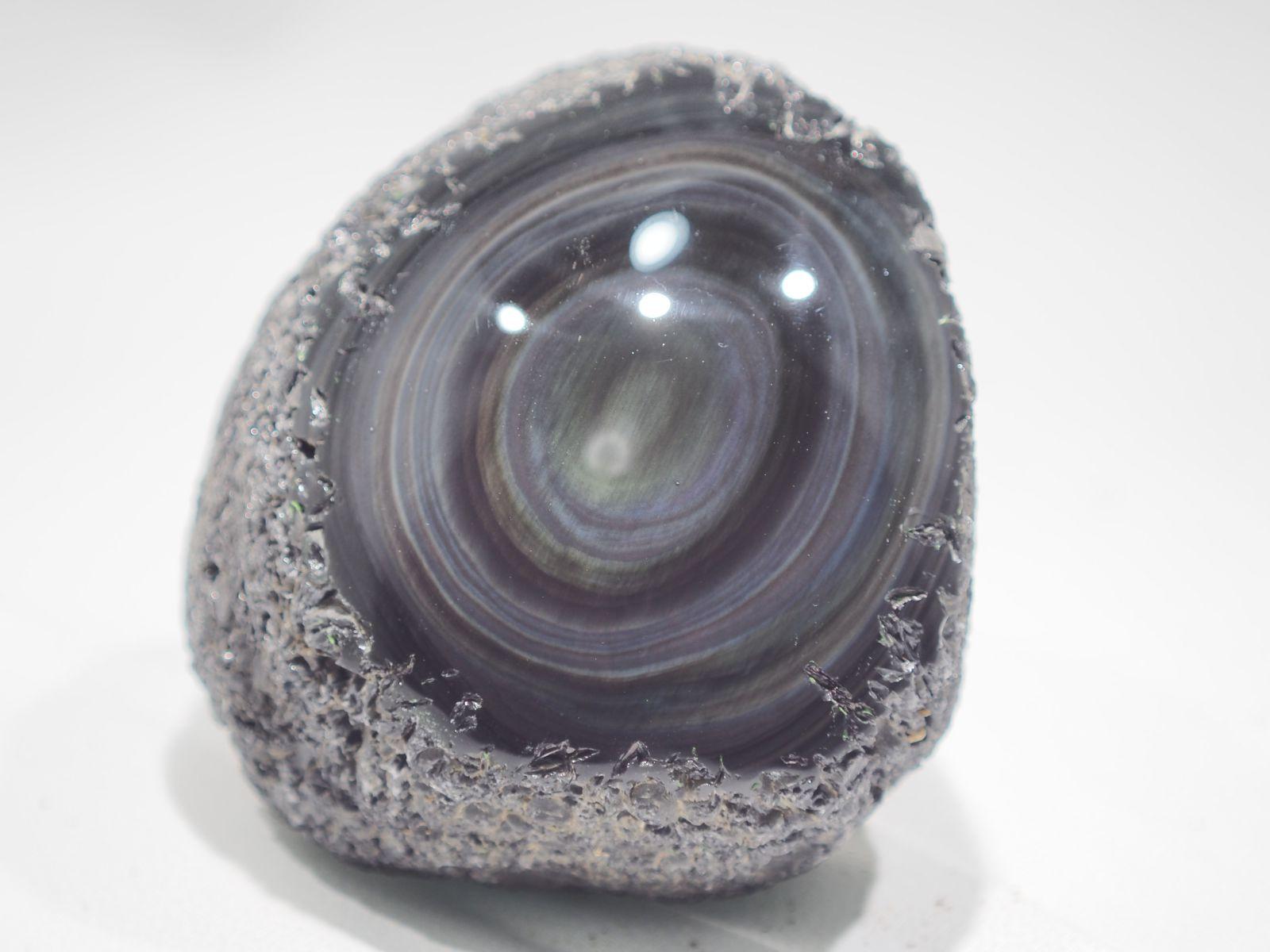十勝玲瓏 (黒曜石) Rainbow Obsidian