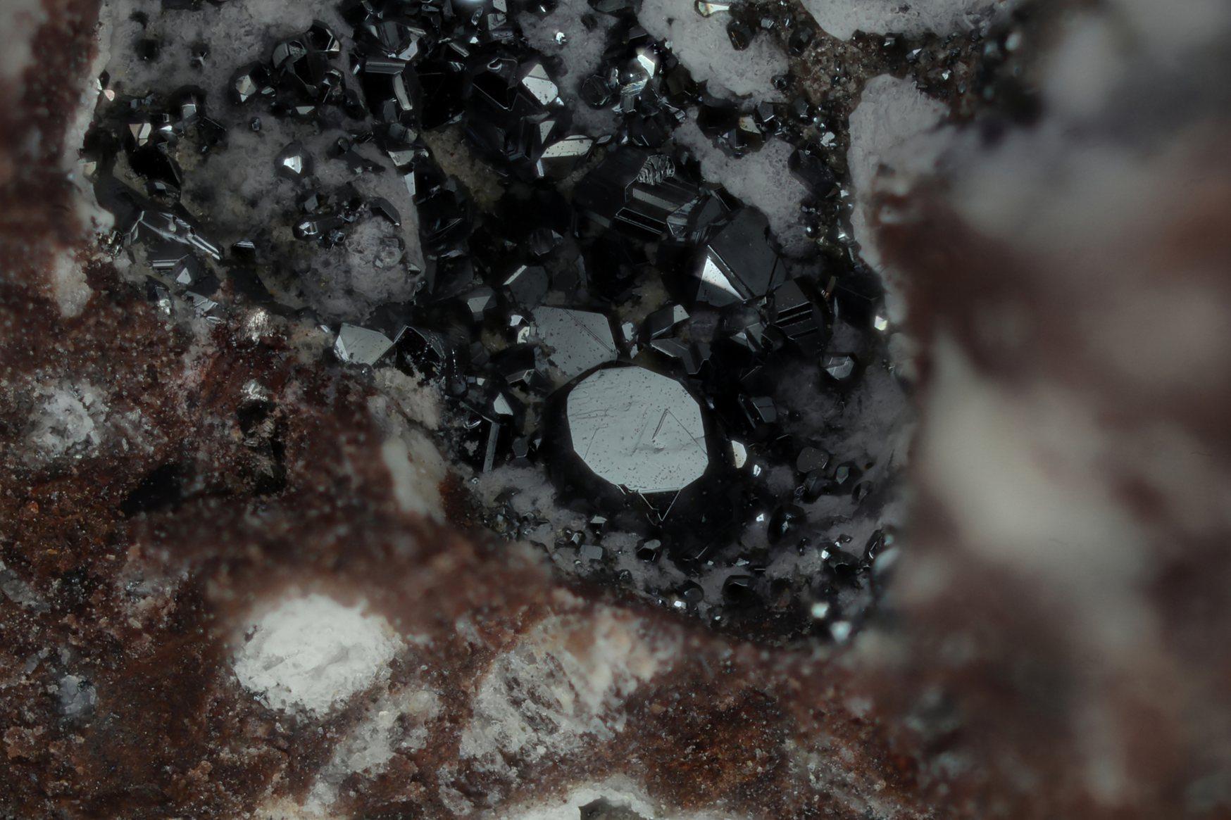 赤鉄鉱 (Hematite)