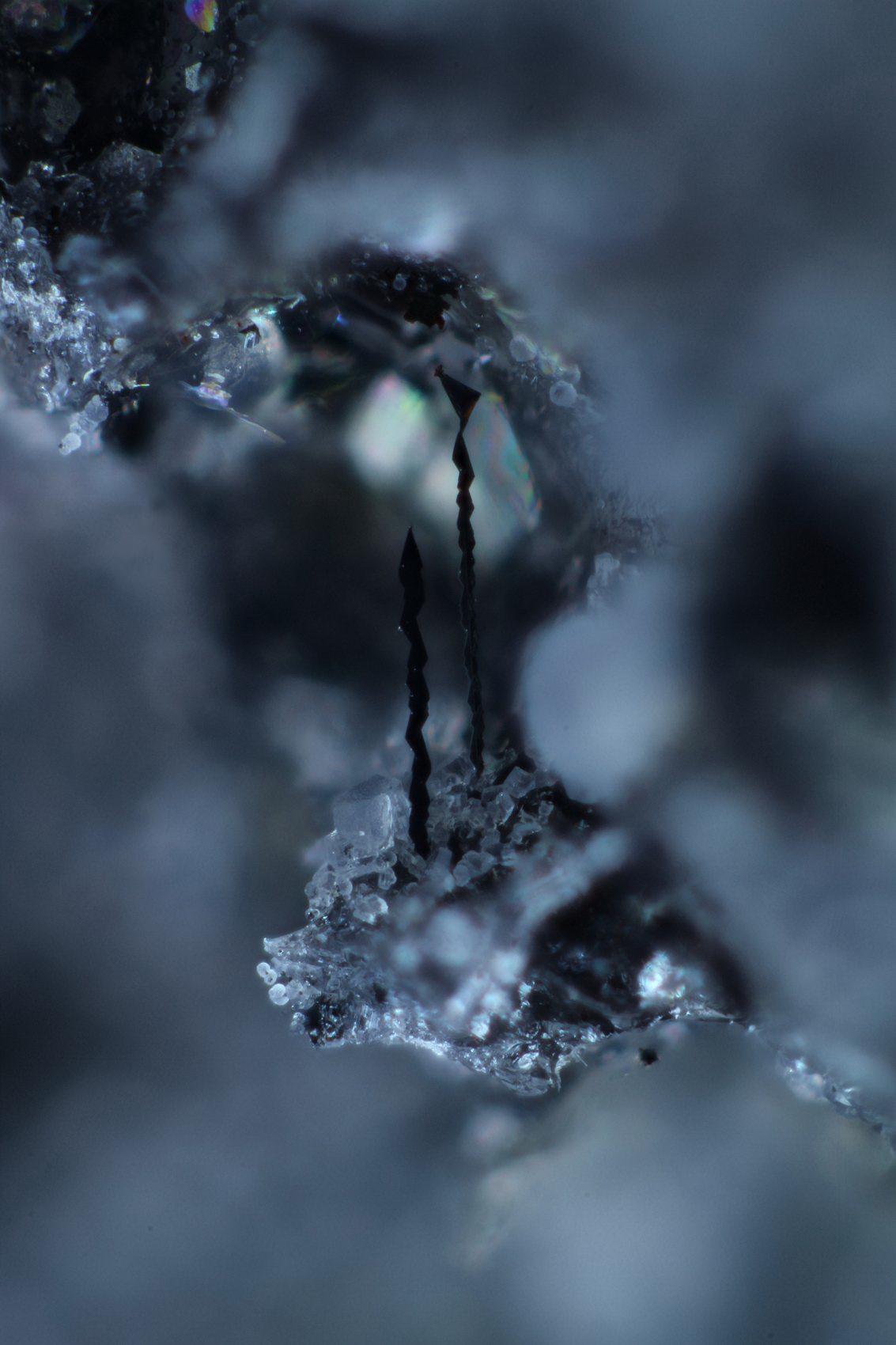 赤鉄鉱 (Hematite)