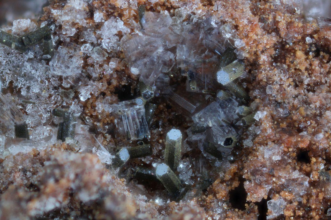 赤鉄鉱 (Hematite)
