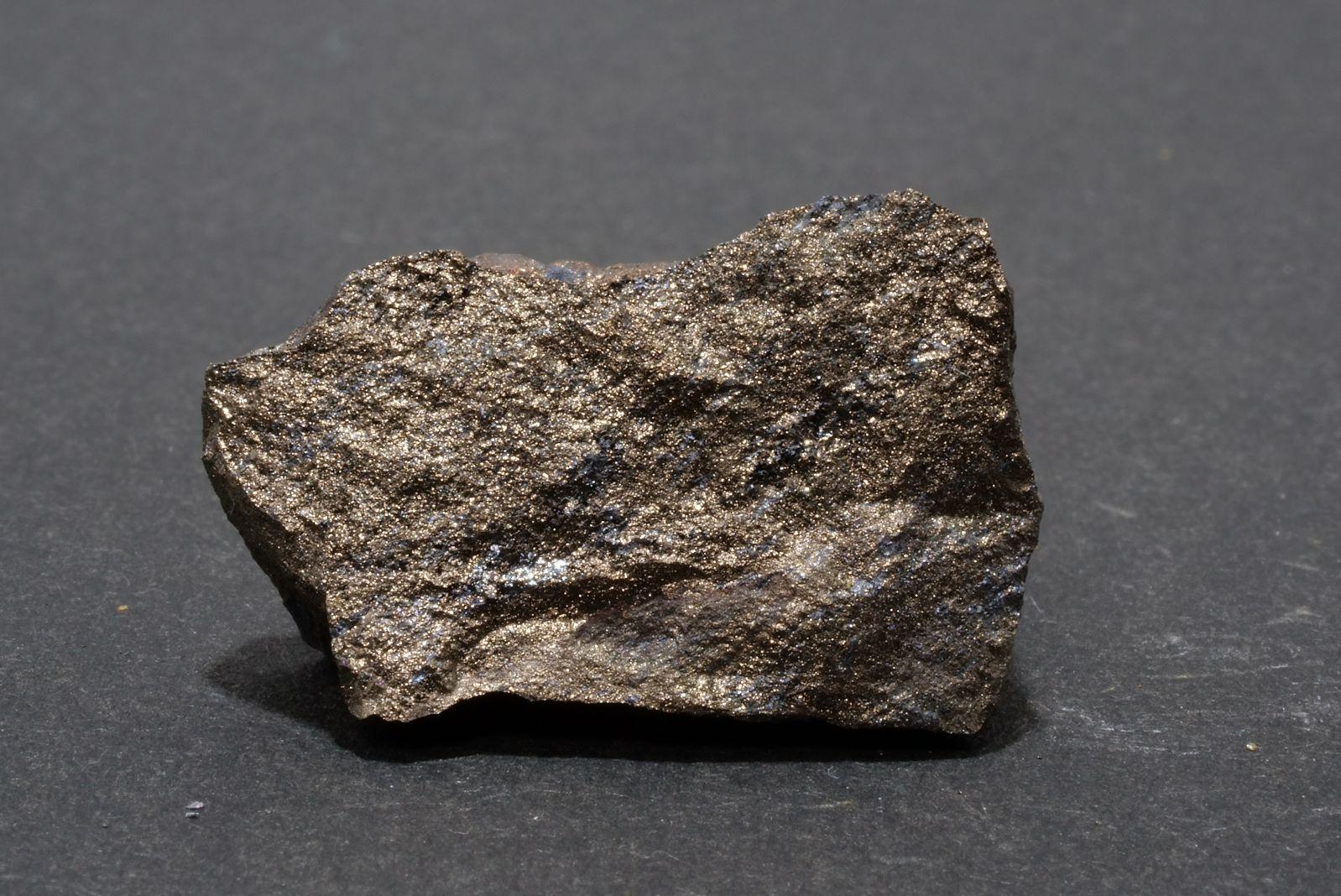 レニエル鉱 (Renierite)