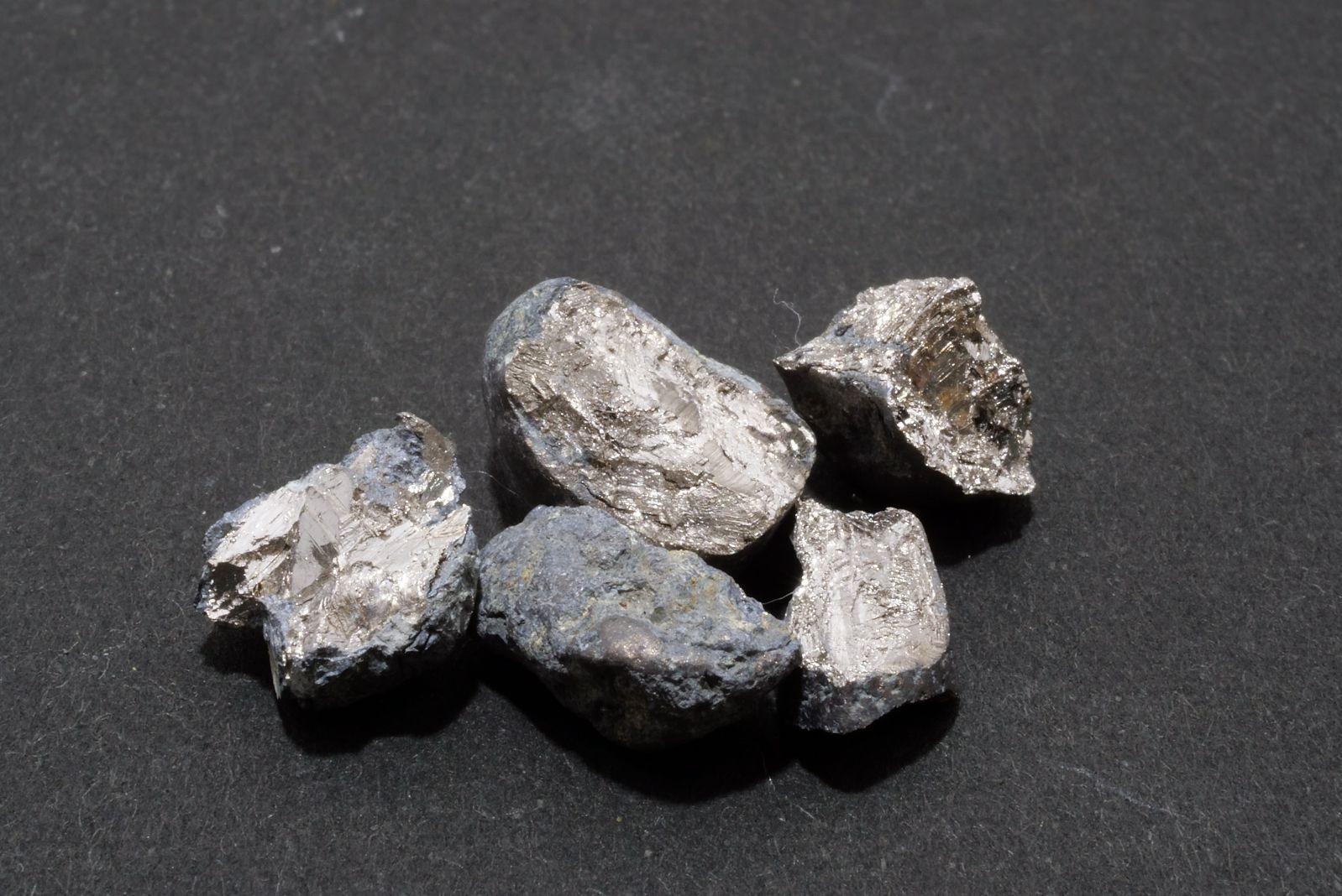 自然蒼鉛 (Bismuth)